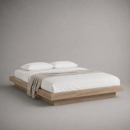 Letto matrimoniale a piattaforma 160 × 200 cm senza testiera in pino massello e MDF impiallacciato rovere naturale